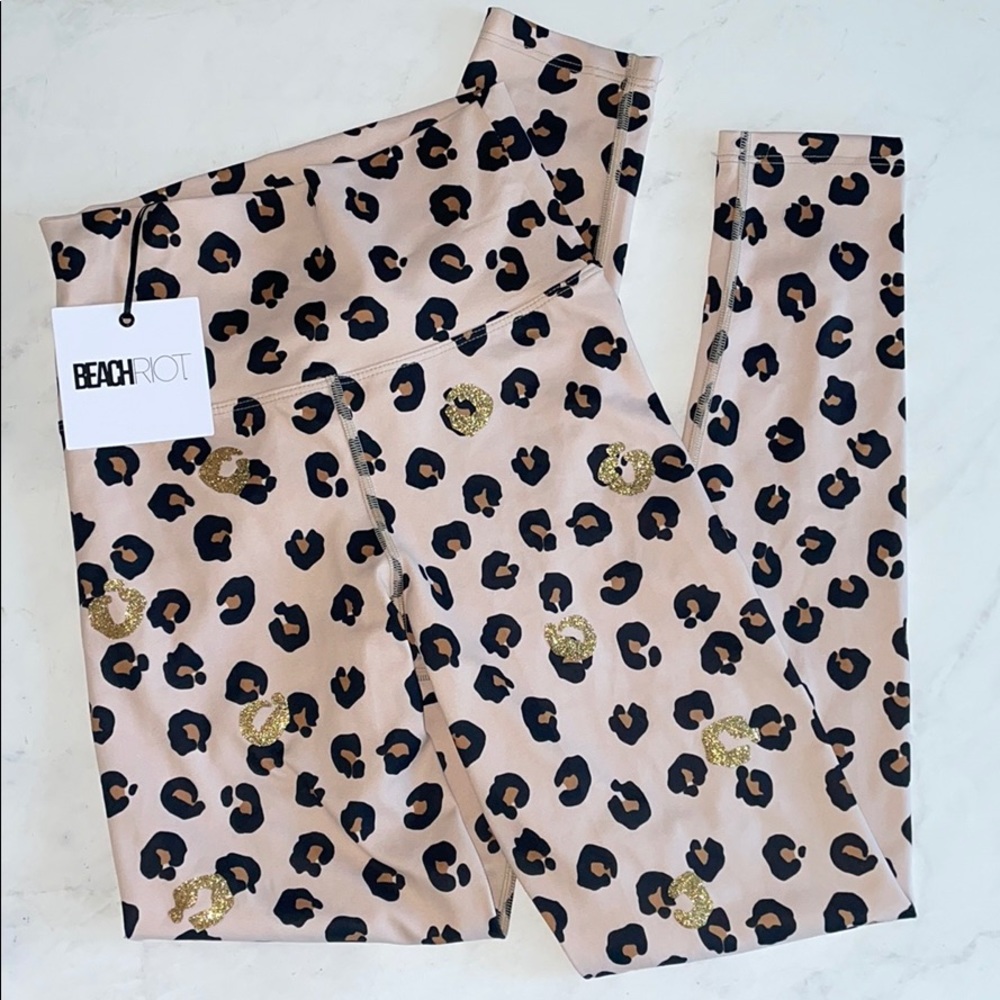 Brand new BEACH RIOT sport leopard leggings🤎🧡